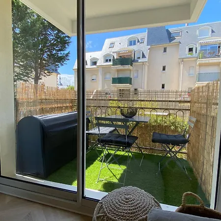 Chaleureux Deux Piece Coeur De Ville Avec Parking Prive Cabourg Exterior foto